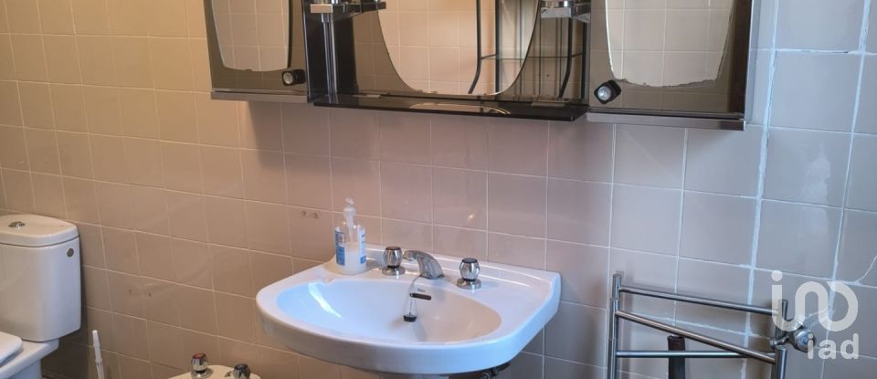 Maison de village 2 chambres de 260 m² à Valdesaz de Los Oteros (24208)