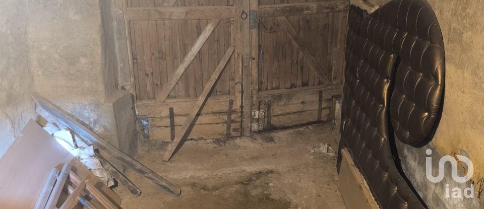 Maison de village 2 chambres de 260 m² à Valdesaz de Los Oteros (24208)