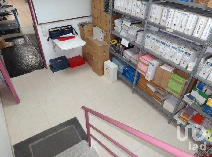 Shop / premises commercial of 272 m² in Castellar del Vallès (08211)