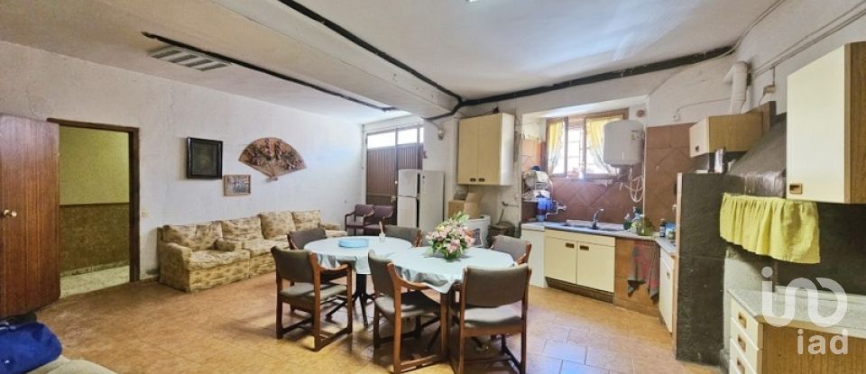 Casa de pueblo 6 habitaciones de 446 m² en Valjunquera (44595)