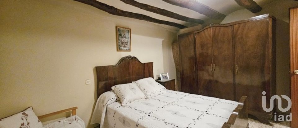 Casa de pueblo 6 habitaciones de 446 m² en Valjunquera (44595)