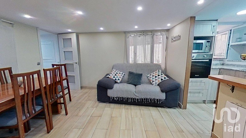 House 6 bedrooms of 150 m² in Valls (43800)