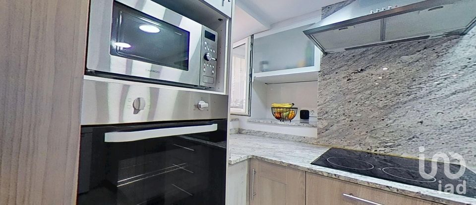 House 6 bedrooms of 150 m² in Valls (43800)