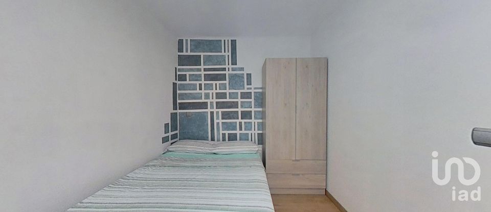 House 6 bedrooms of 150 m² in Valls (43800)