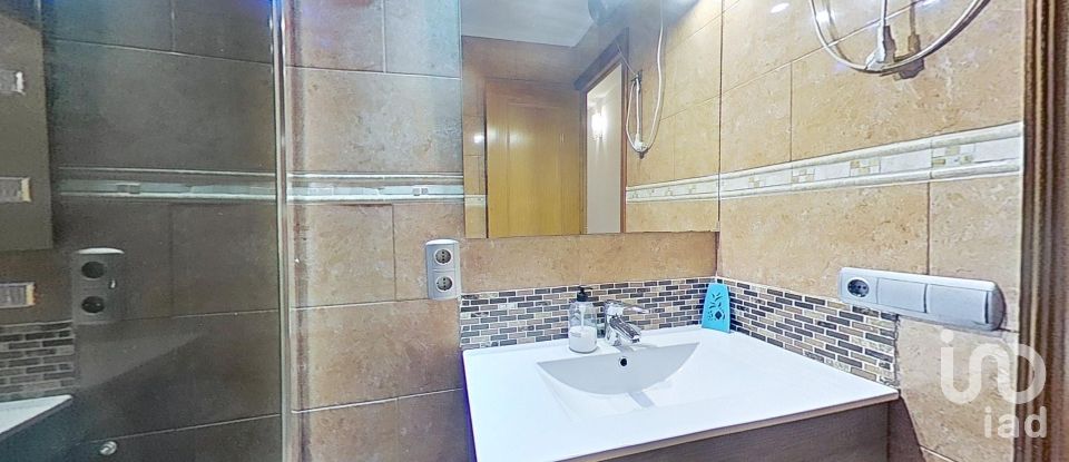 House 6 bedrooms of 150 m² in Valls (43800)