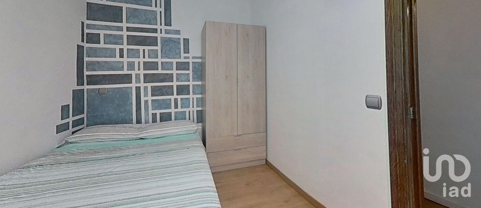 House 6 bedrooms of 150 m² in Valls (43800)