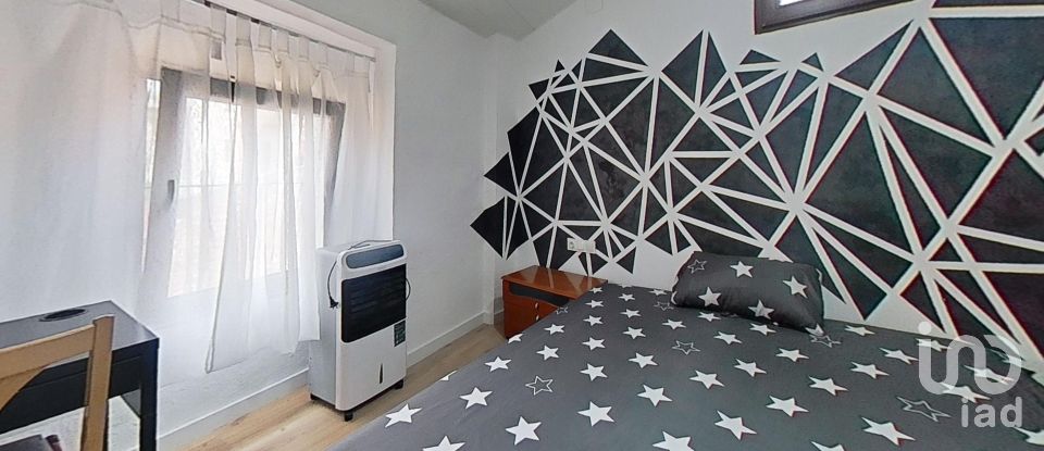 House 6 bedrooms of 150 m² in Valls (43800)