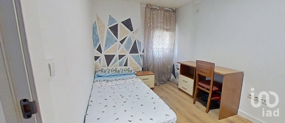 House 6 bedrooms of 150 m² in Valls (43800)