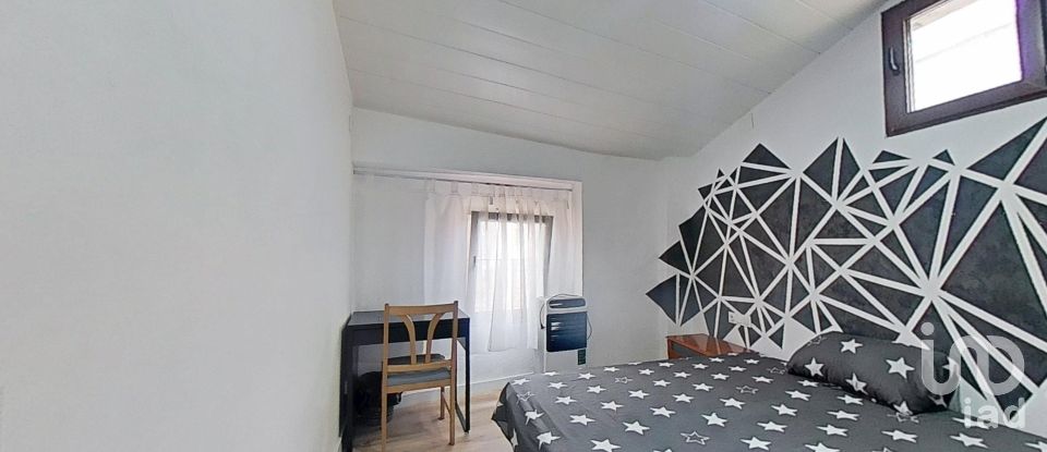 House 6 bedrooms of 150 m² in Valls (43800)