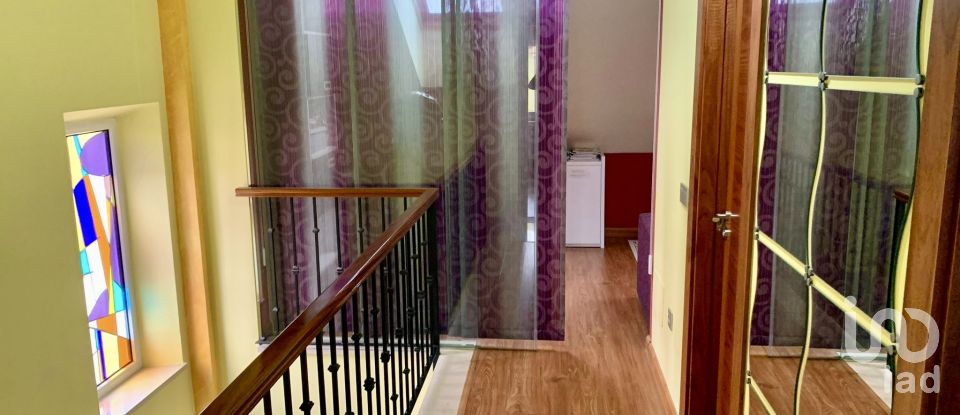 Maison 4 chambres de 185 m² à San Andrés del Rabanedo (24010)