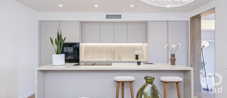 Piso 3 habitaciones de 162 m² en Barcelona (08009)