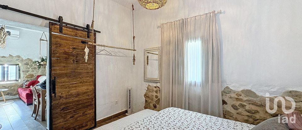 Village house 2 bedrooms of 98 m² in Facinas (11391)