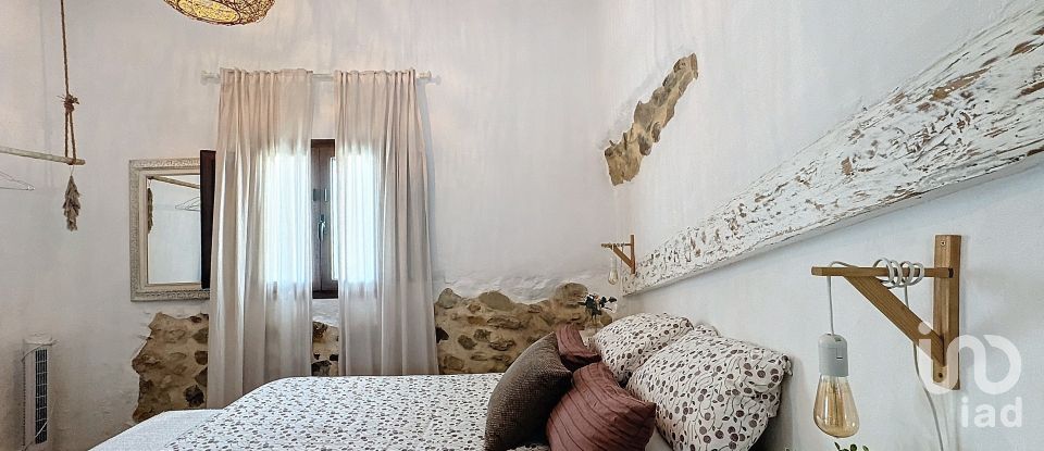 Village house 2 bedrooms of 98 m² in Facinas (11391)