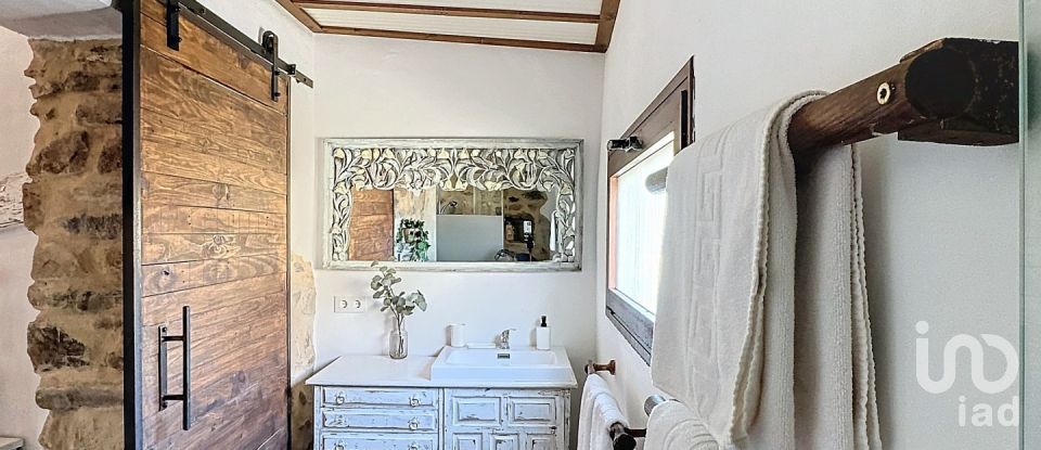 Village house 2 bedrooms of 98 m² in Facinas (11391)