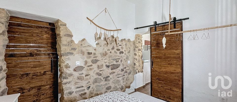 Village house 2 bedrooms of 98 m² in Facinas (11391)