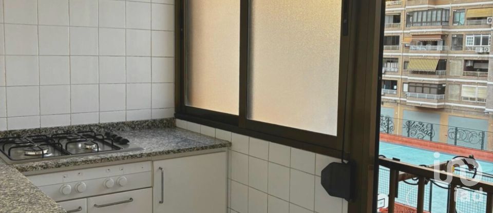 Pis 4 habitacions de 120 m² a Valencia (46022)