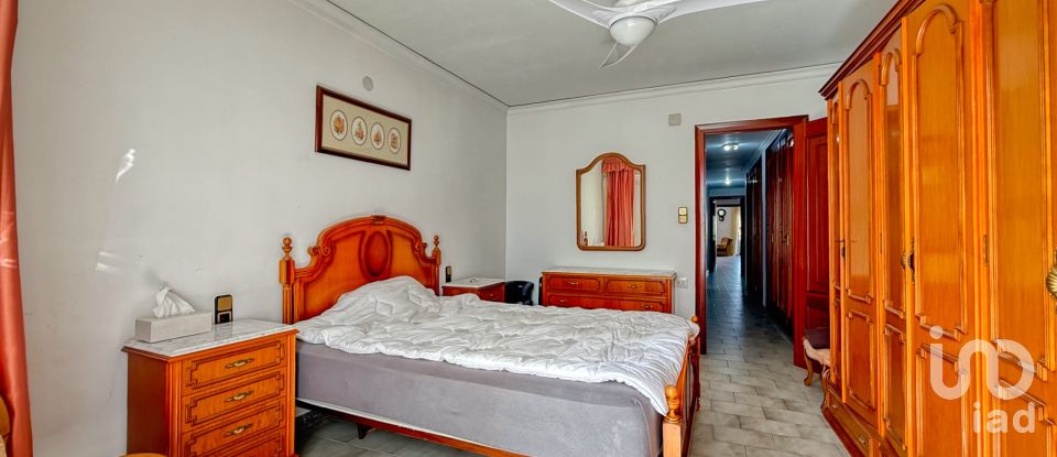 Piso 2 habitaciones de 117 m² en Pego (03780)