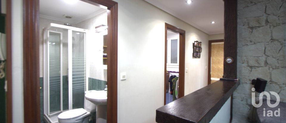 Appartement 2 chambres de 74 m² à Santurtzi (48980)