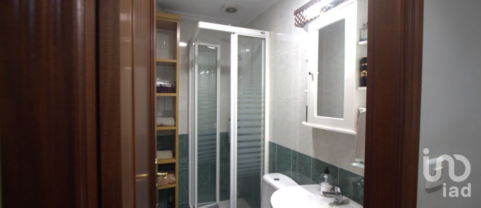 Appartement 2 chambres de 74 m² à Santurtzi (48980)