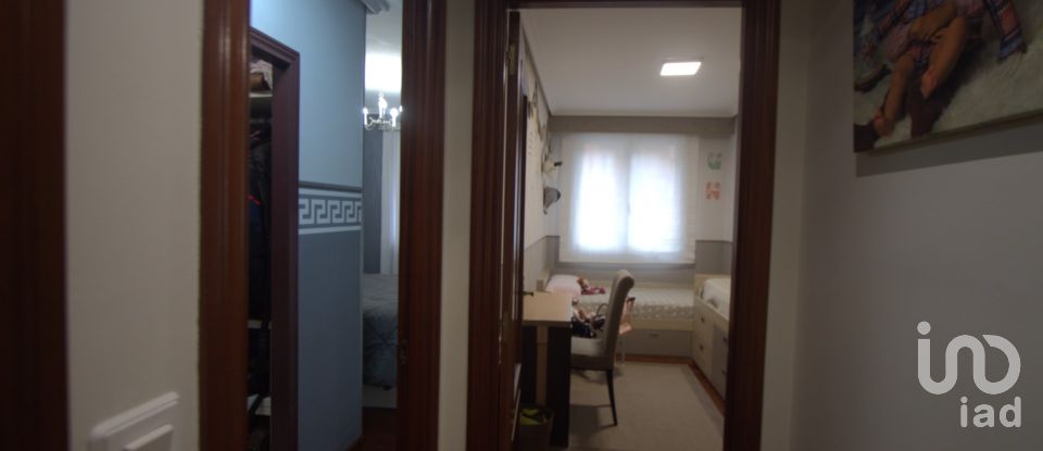 Appartement 2 chambres de 74 m² à Santurtzi (48980)