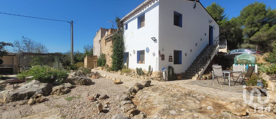 Chalet 3 habitaciones de 232 m² en Atzeneta del Maestrat (12132)