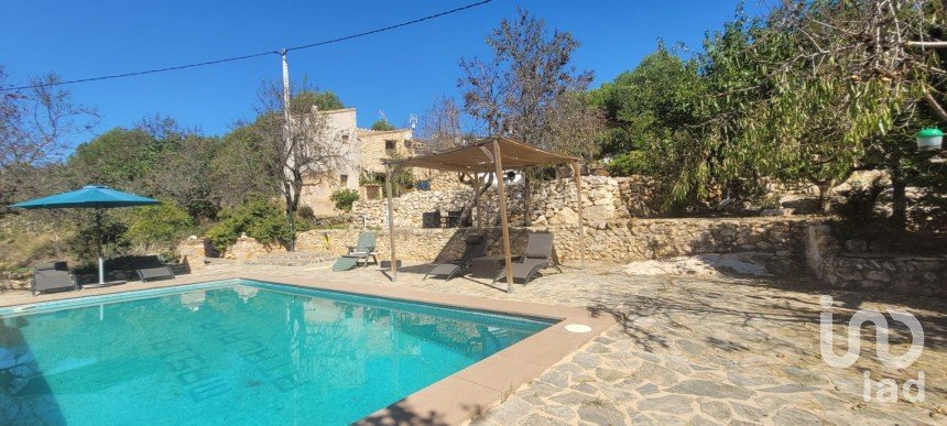 Chalet 3 habitaciones de 232 m² en Atzeneta del Maestrat (12132)