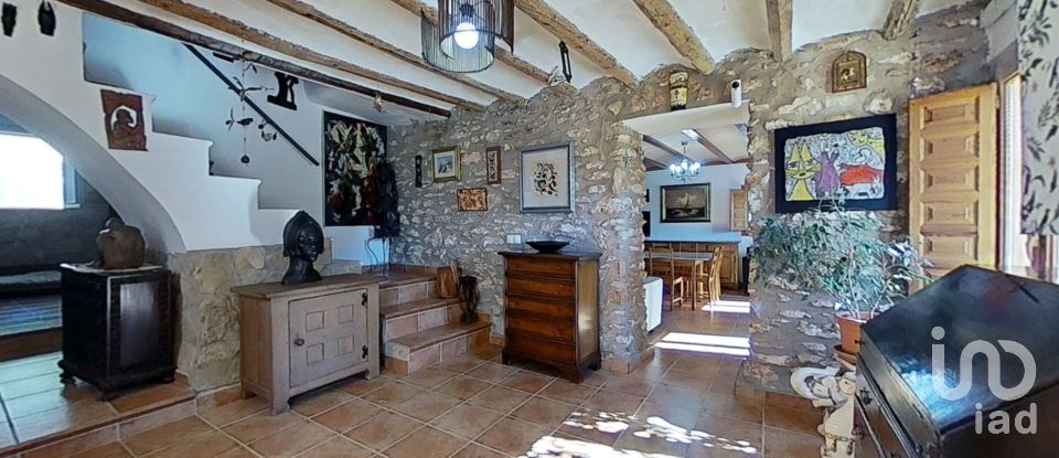 Chalet 3 habitaciones de 232 m² en Atzeneta del Maestrat (12132)