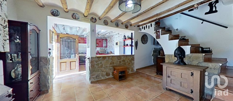 Chalet 3 habitaciones de 232 m² en Atzeneta del Maestrat (12132)