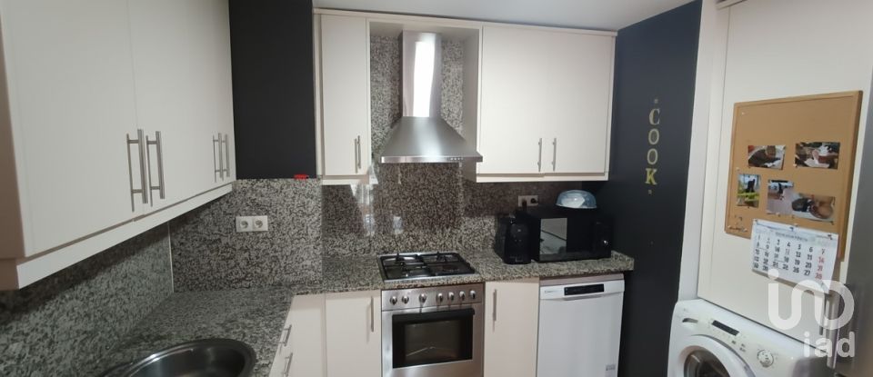 Pis 2 habitacions de 77 m² a Terrassa (08223)