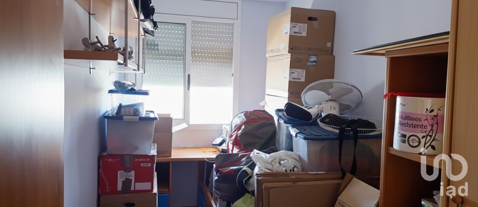 Pis 2 habitacions de 77 m² a Terrassa (08223)