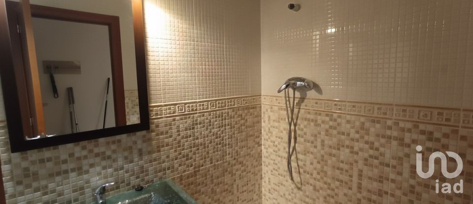 Pis 2 habitacions de 77 m² a Terrassa (08223)