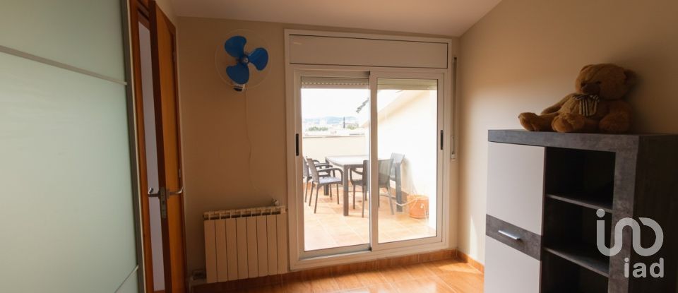 Pis 2 habitacions de 77 m² a Terrassa (08223)
