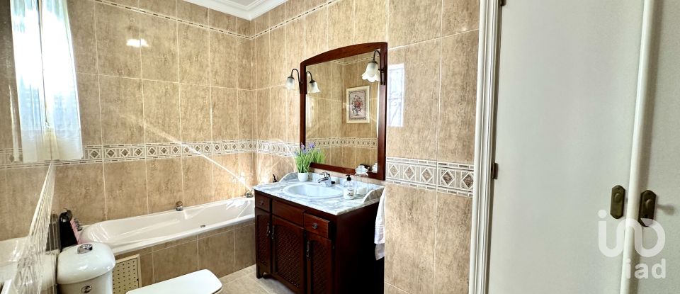 Casa 3 habitaciones de 135 m² en Lepe (21440)