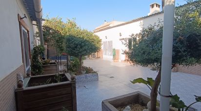 Habitatge unifamiliar 6 habitacions de 275 m² a Catral (03158)