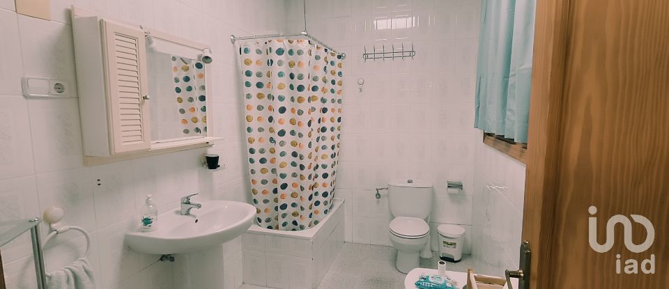 Casa de poble 6 habitacions de 275 m² a Catral (03158)