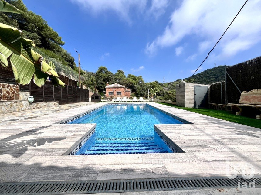 Apartment in house  4 bedrooms of 350 m² in Alella (08328)