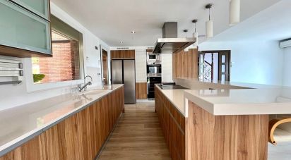 Apartment in house  4 bedrooms of 350 m² in Alella (08328)