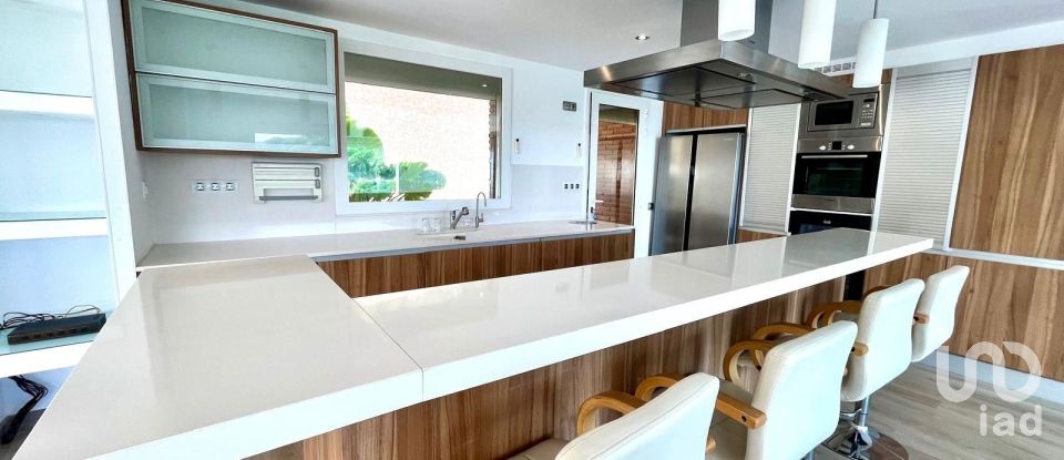 Apartment in house  4 bedrooms of 350 m² in Alella (08328)