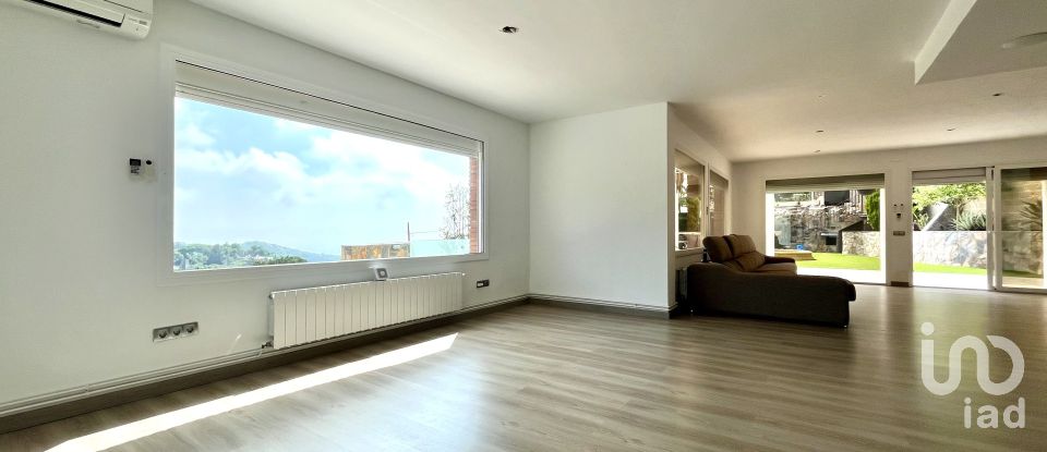 Apartment in house  4 bedrooms of 350 m² in Alella (08328)