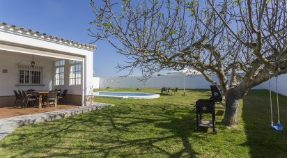 Casa 3 habitaciones de 174 m² en Chiclana de la Frontera (11130)