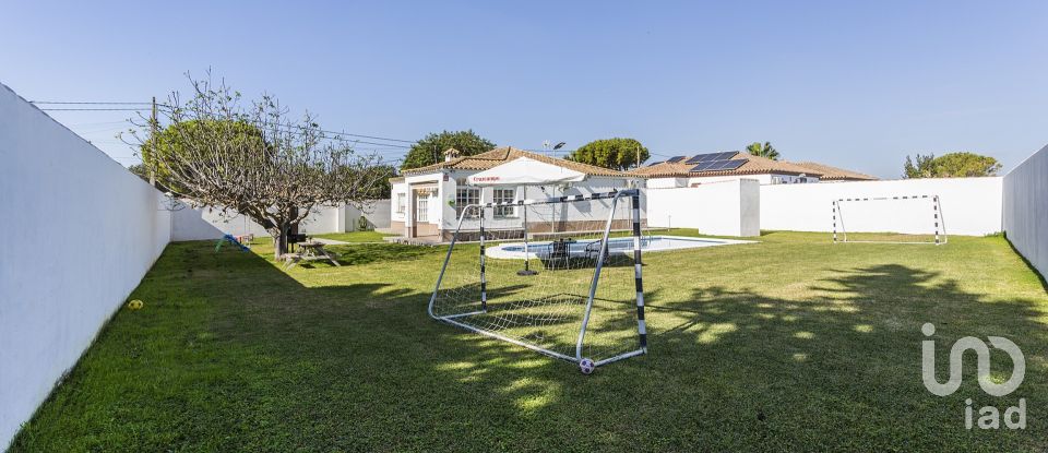 Casa 3 habitaciones de 174 m² en Chiclana de la Frontera (11130)
