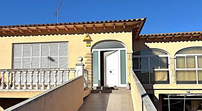 House 4 bedrooms of 243 m² in Banyeres del Penedès (43711)