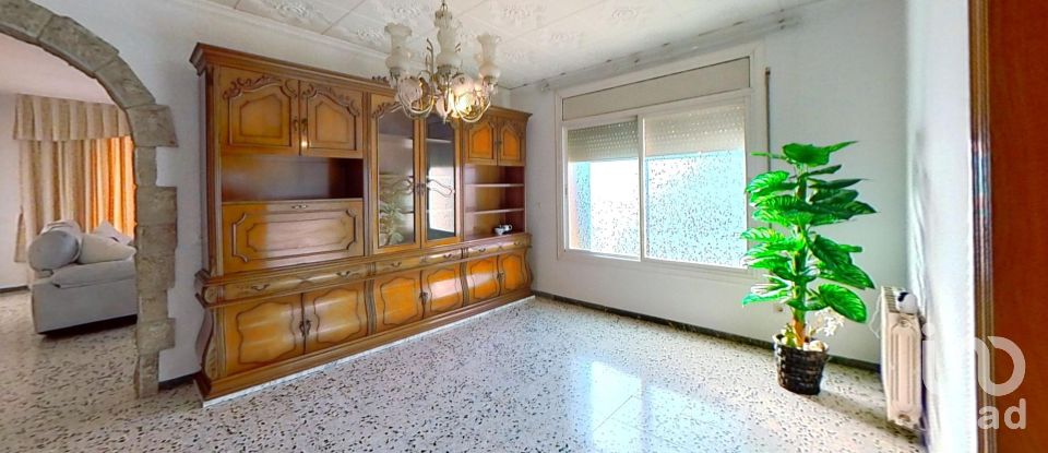 Casa 4 habitacions de 243 m² a Banyeres del Penedès (43711)