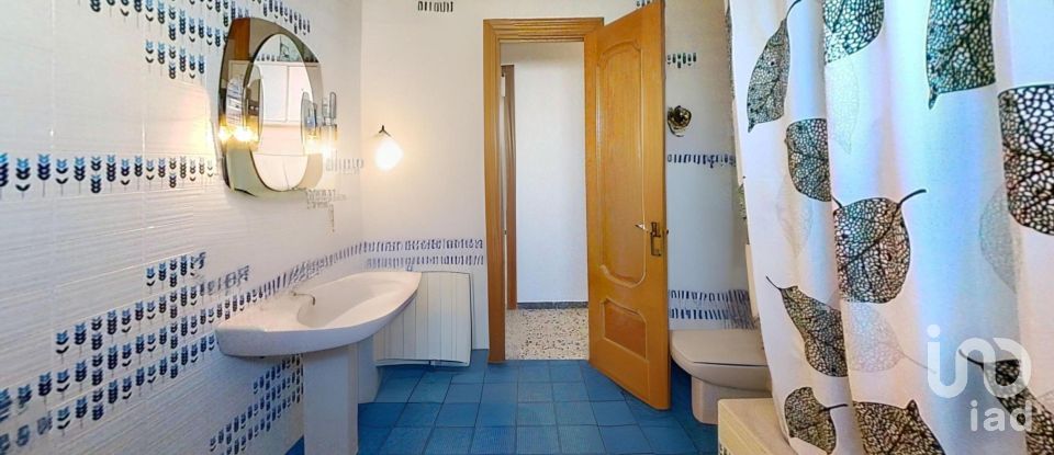 Casa 4 habitacions de 243 m² a Banyeres del Penedès (43711)