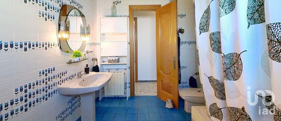 Casa 4 habitacions de 243 m² a Banyeres del Penedès (43711)