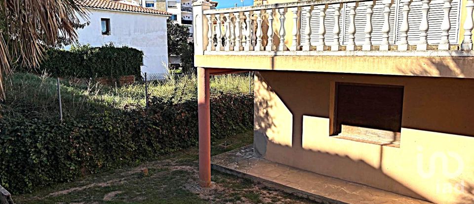 Casa 4 habitacions de 243 m² a Banyeres del Penedès (43711)