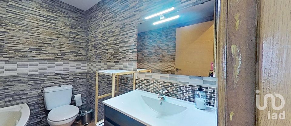 House 6 bedrooms of 150 m² in Valls (43800)