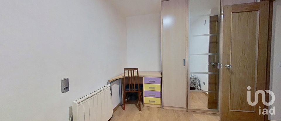 House 6 bedrooms of 150 m² in Valls (43800)