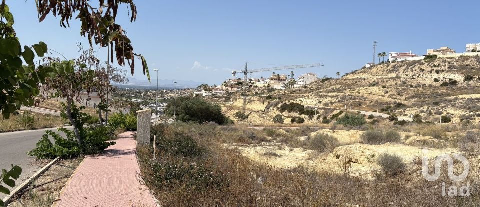 Terreno de 10.517 m² en Rojales (03170)