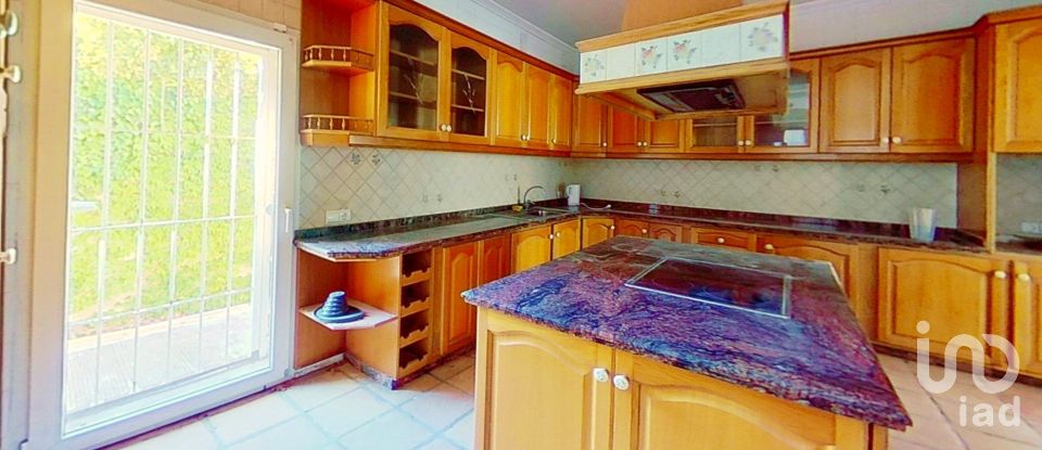 House 4 bedrooms of 400 m² in Alicante/Alacant (03015)